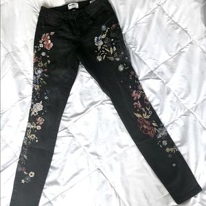 Rare! EUC William Rast Embroidered Skinny Jeans!